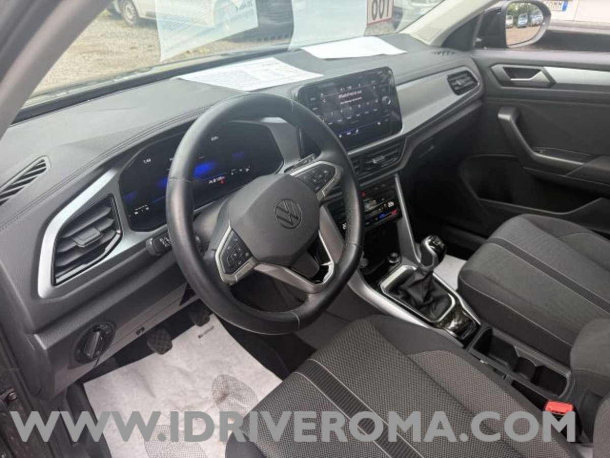 Volkswagen T-Roc 1.0 tsi Edition 110cv (9)