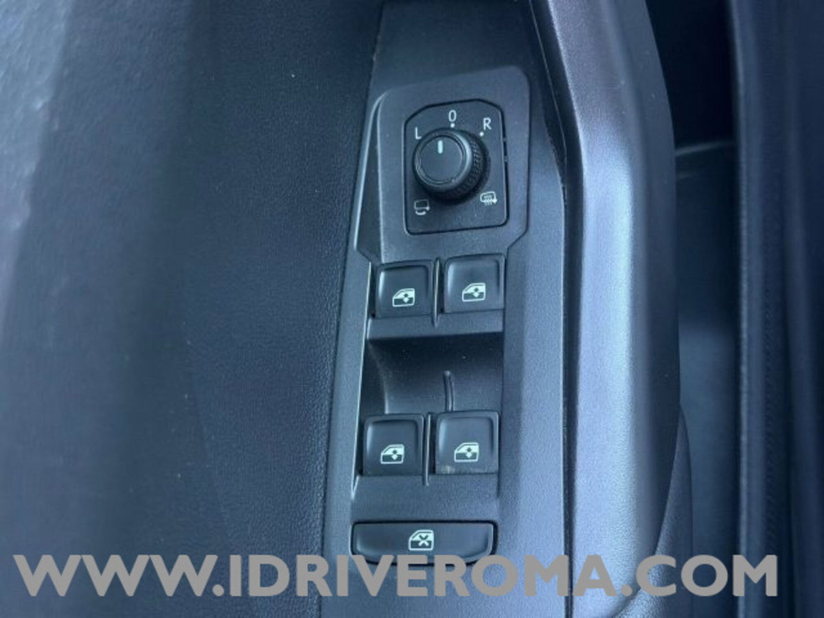 Volkswagen T-Cross 1.0 TSI 110 CV DSG Style (15)