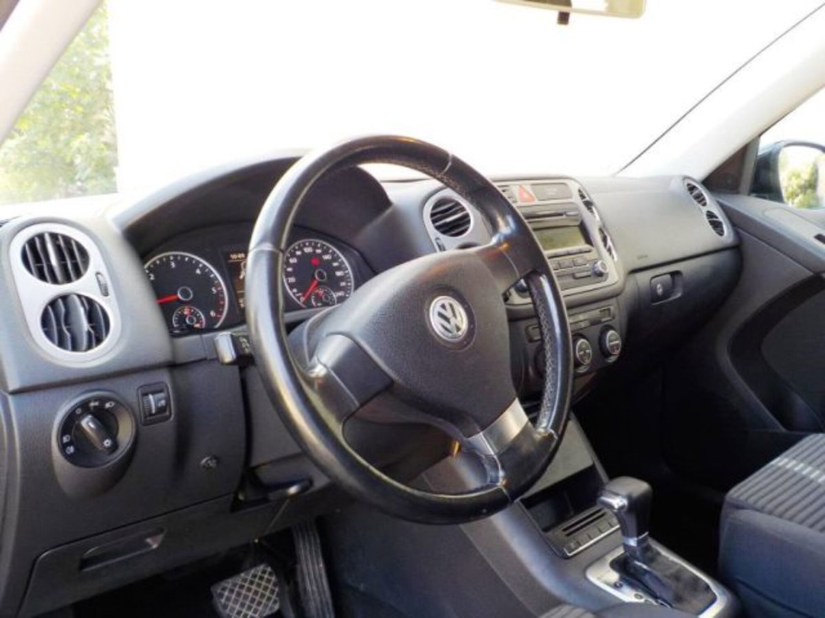 Volkswagen Tiguan 2.0 TDI 170 CV DPF 4MOTION Sport & Style (13)