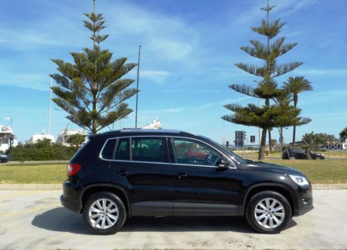 Volkswagen Tiguan 2.0 TDI 170 CV DPF 4MOTION Sport & Style (4)