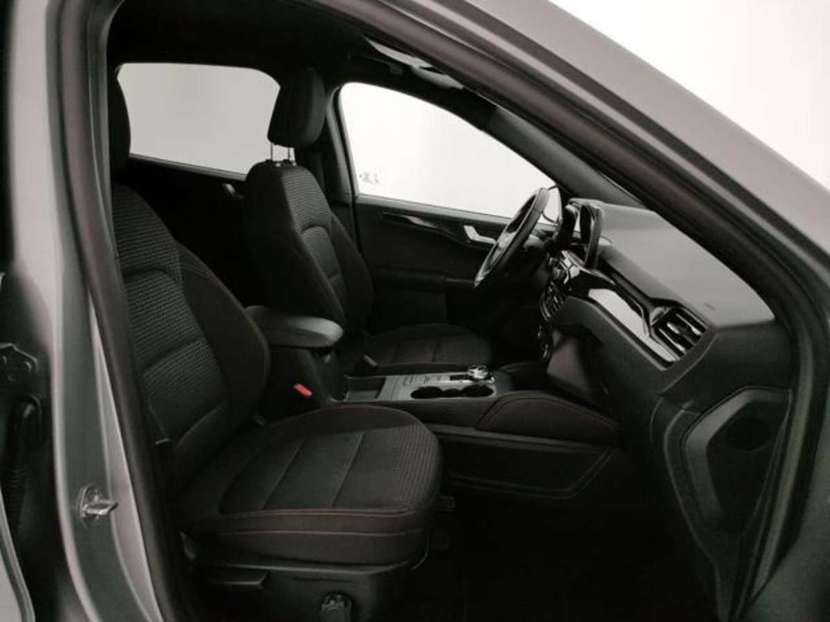 Ford Kuga 1.5 EcoBlue 120 CV aut. 2WD ST-Line X Design (9)
