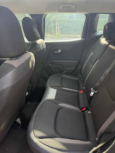 Jeep Renegade 1.3 T4 190CV PHEV 4xe AT6 Limited (8)