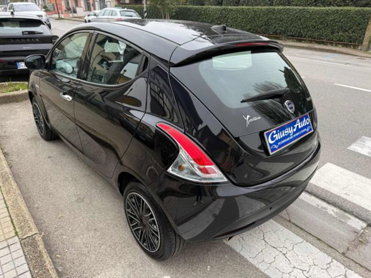 Lancia Ypsilon 1.0 FireFly 5 porte S&S Hybrid Gold Plus (4)