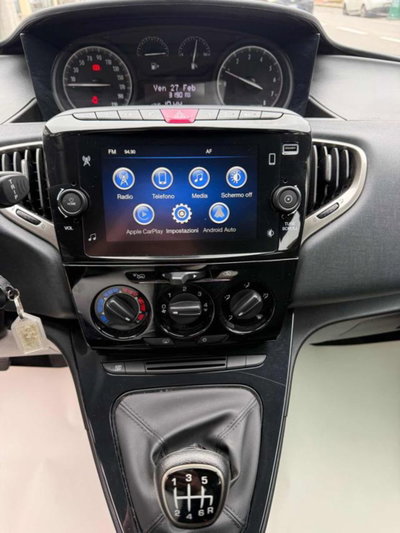 Lancia Ypsilon 1.0 FireFly 5 porte S&S Hybrid Gold Plus (9)