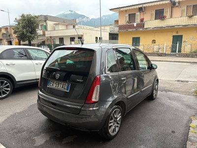 Lancia Musa 1.3 Mjt 95 CV DFN Gold (2)