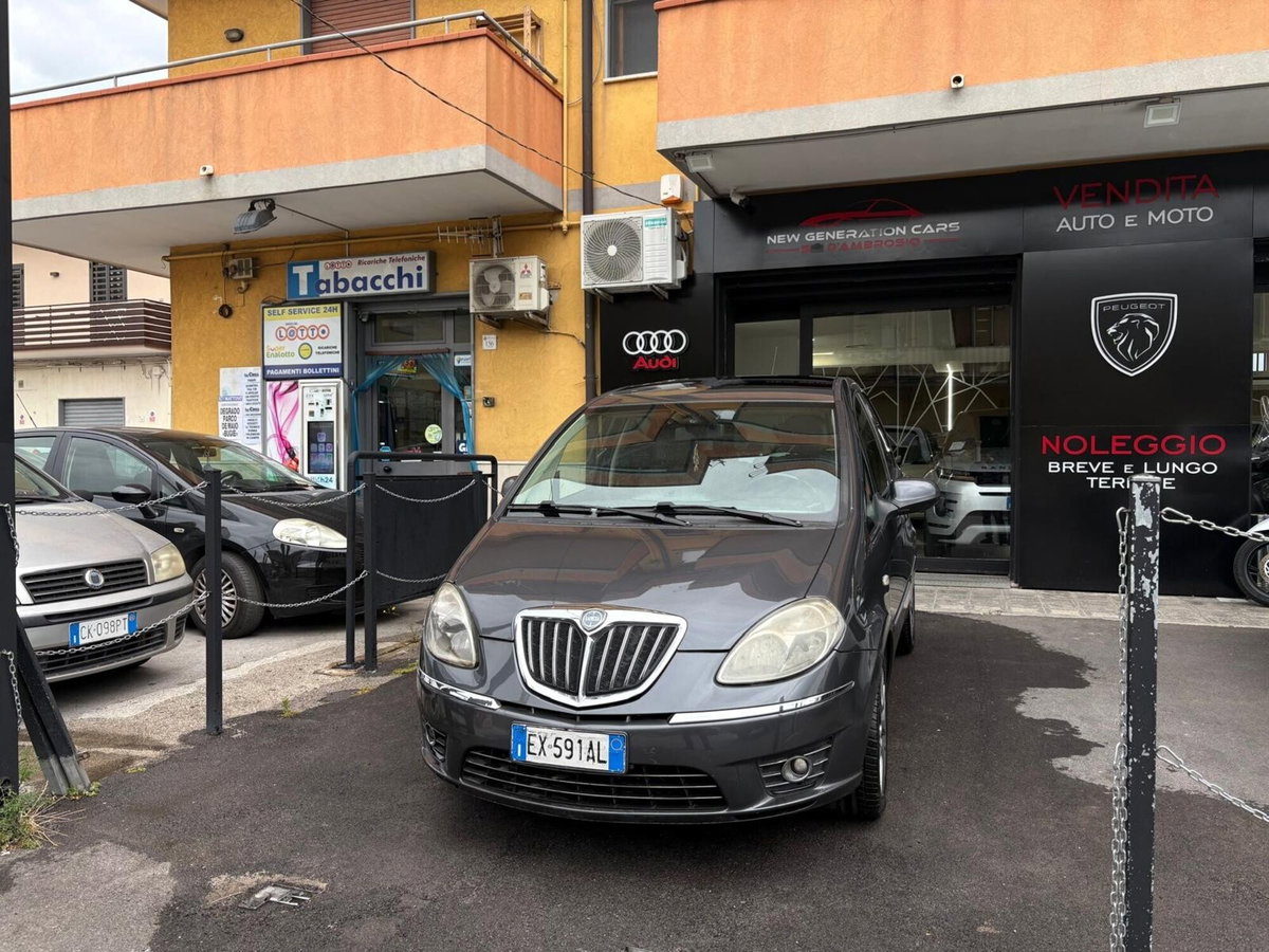 Lancia Musa 1.3 Mjt 95 CV DFN Gold (5)