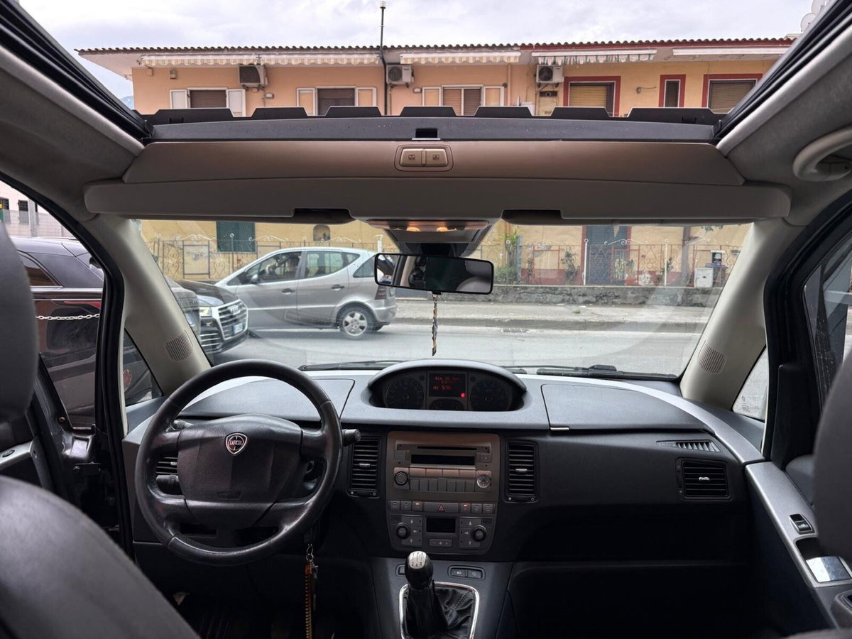 Lancia Musa 1.3 Mjt 95 CV DFN Gold (9)