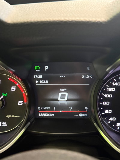 Alfa Romeo Stelvio Stelvio 2.2 Turbodiesel 180 CV AT8 RWD Executive (16)