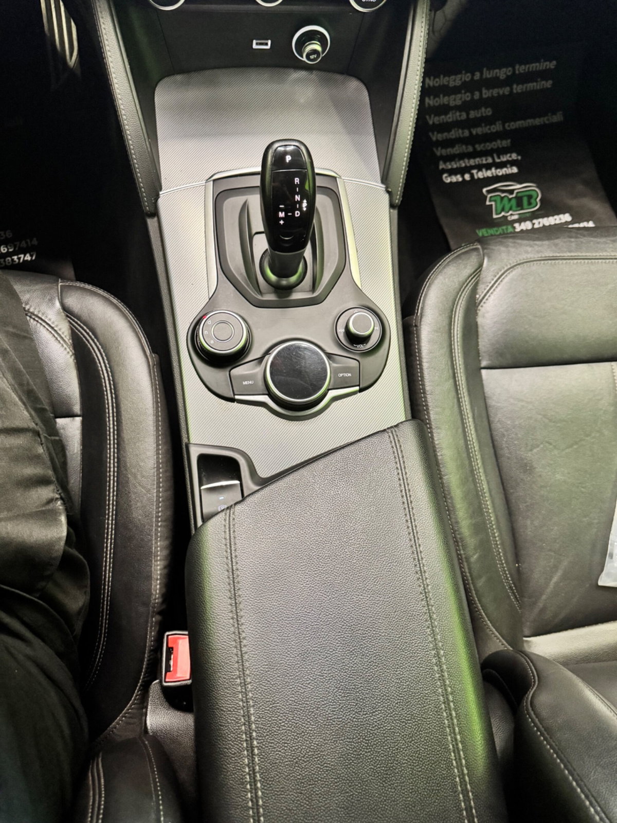 Alfa Romeo Stelvio Stelvio 2.2 Turbodiesel 180 CV AT8 RWD Executive (15)