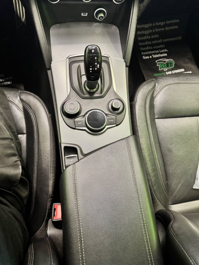 Alfa Romeo Stelvio Stelvio 2.2 Turbodiesel 180 CV AT8 RWD Executive (15)