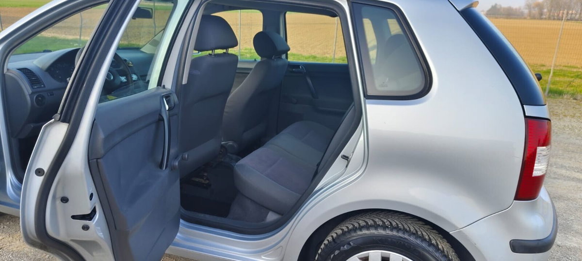 Volkswagen Polo 1.4 TDI 5p. Trendline (16)