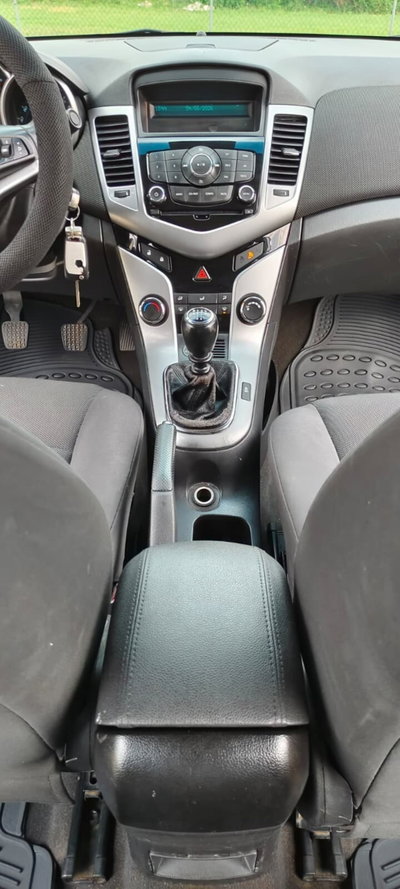 Chevrolet Cruze 1.8 5 porte LT GPL (20)