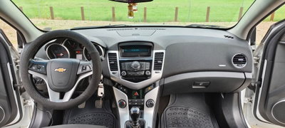 Chevrolet Cruze 1.8 5 porte LT GPL (7)