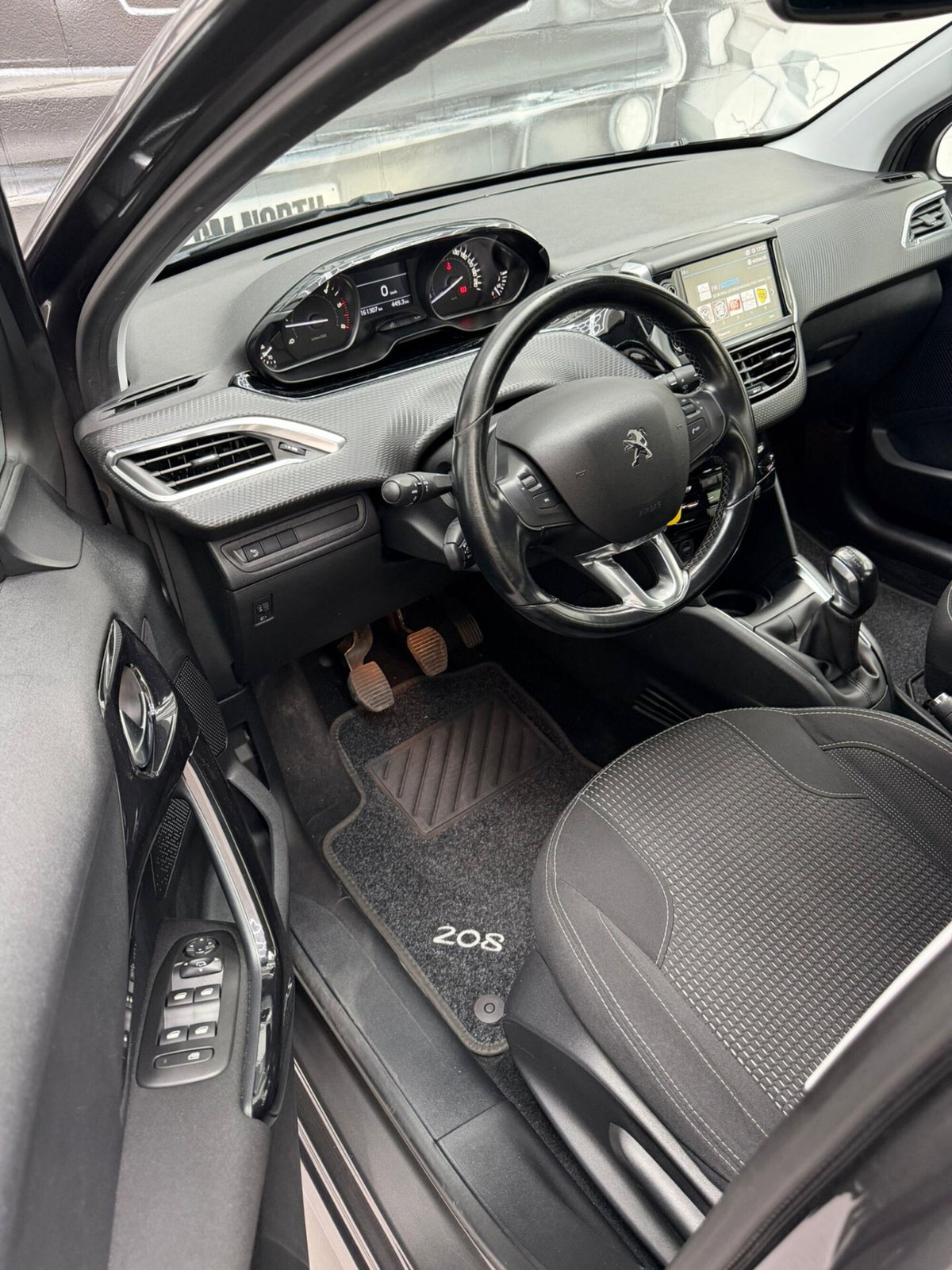 Peugeot 208 75 5 porte Allure (6)