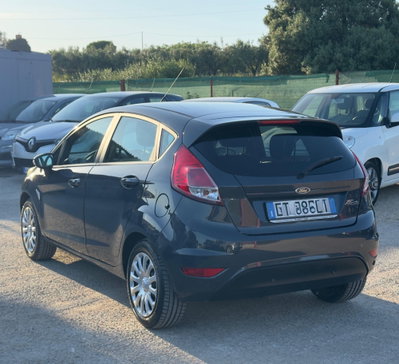 Ford Fiesta 1.2 60CV 5 porte Titanium (2)