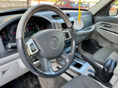 Jeep Cherokee 2.8 CRD DPF Limited Auto (7)