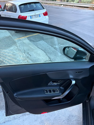 Mercedes-Benz Classe A 180 d Automatic Premium (7)