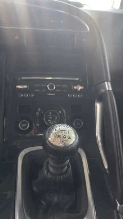 Peugeot 3008 1.6 HDi 115CV Active (17)
