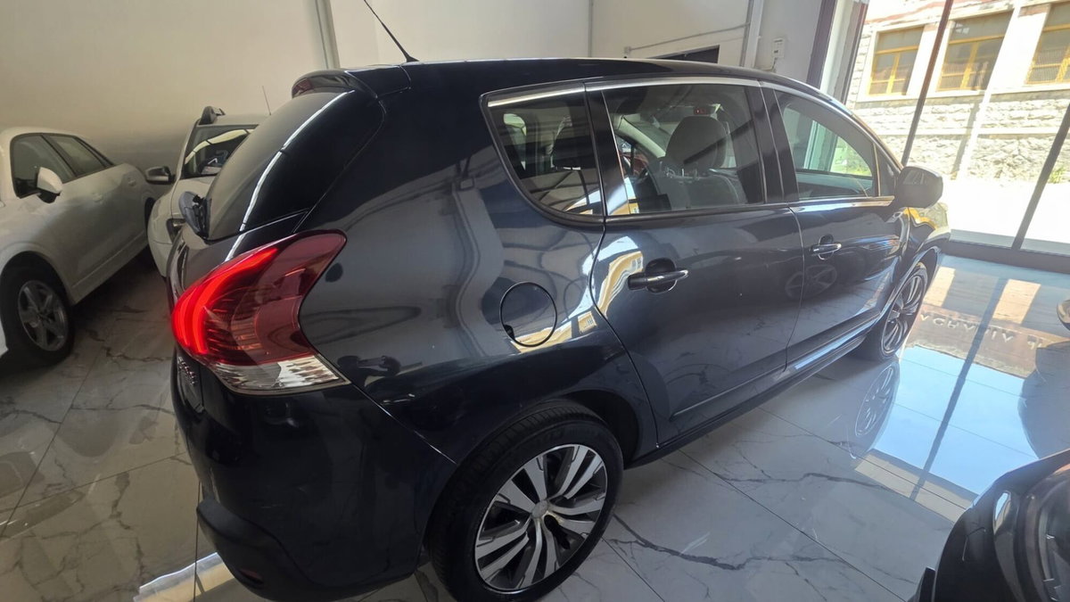 Peugeot 3008 1.6 HDi 115CV Active (6)