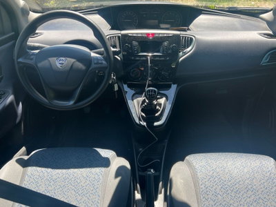 Lancia Ypsilon 1.0 FireFly 5 porte S&S Hybrid Gold Plus (13)