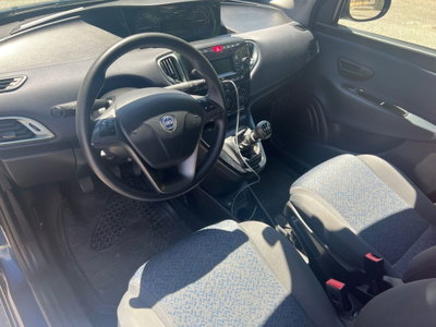 Lancia Ypsilon 1.0 FireFly 5 porte S&S Hybrid Gold Plus (15)