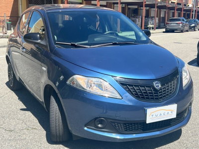 Lancia Ypsilon 1.0 FireFly 5 porte S&S Hybrid Gold Plus (2)