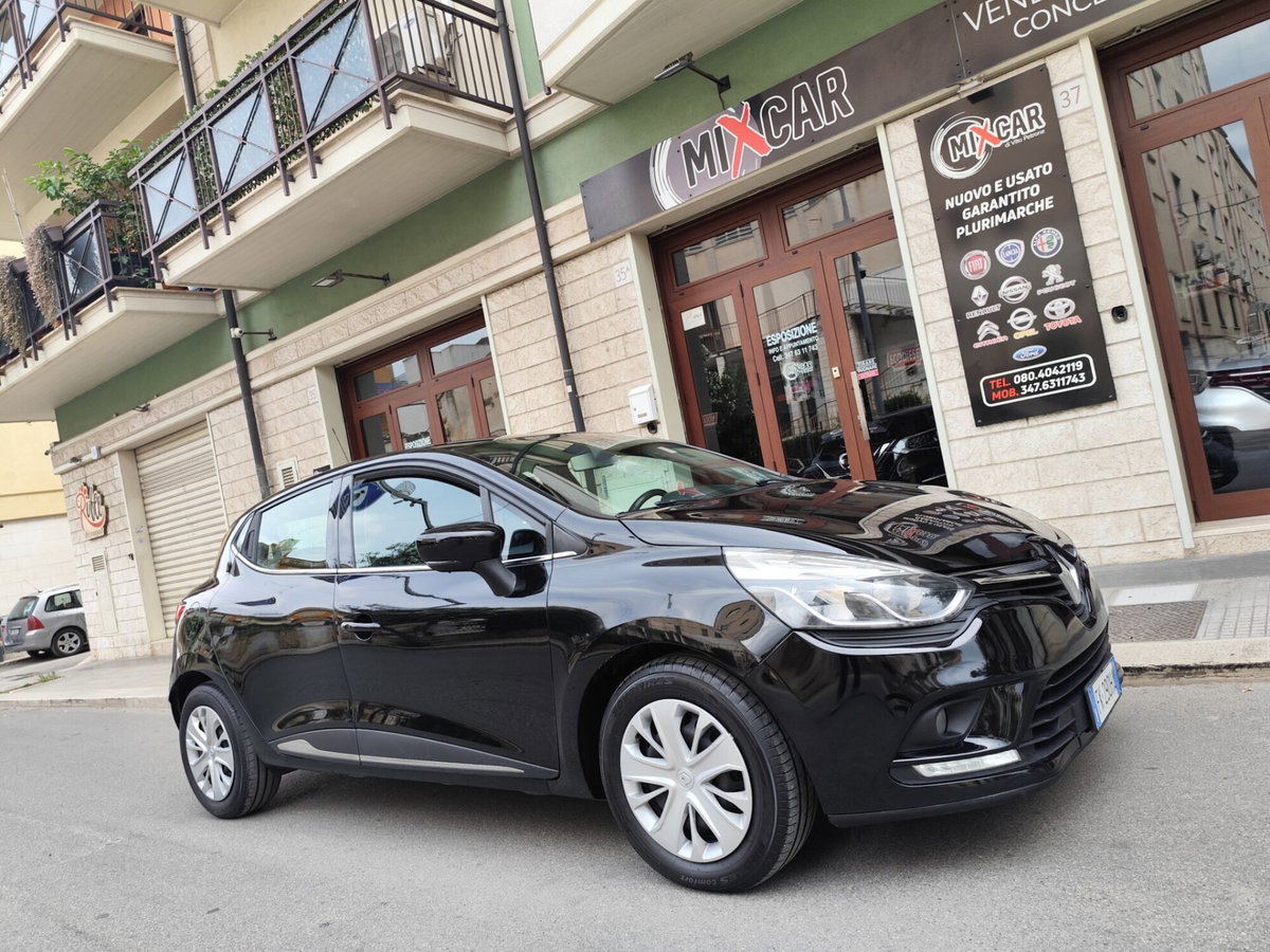 Renault Clio 1.5 dCi 75CV 3 porte Confort (11)