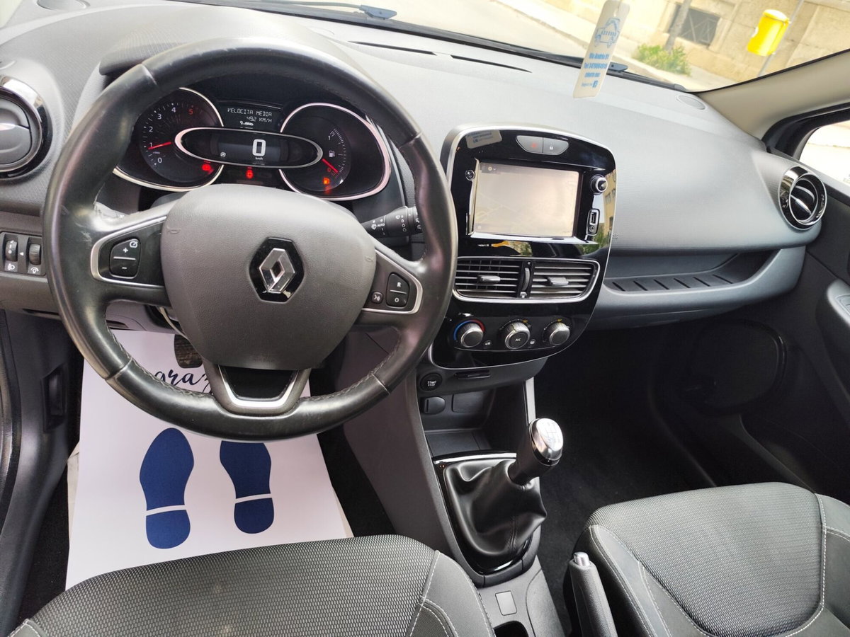 Renault Clio 1.5 dCi 75CV 3 porte Confort (18)