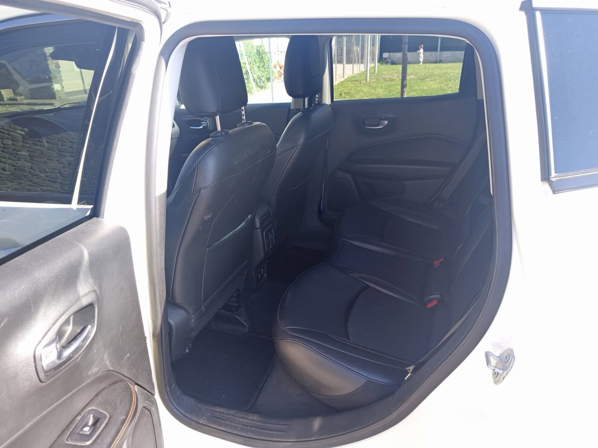 Jeep Compass 2.0 Multijet II aut. 4WD Limited (13)