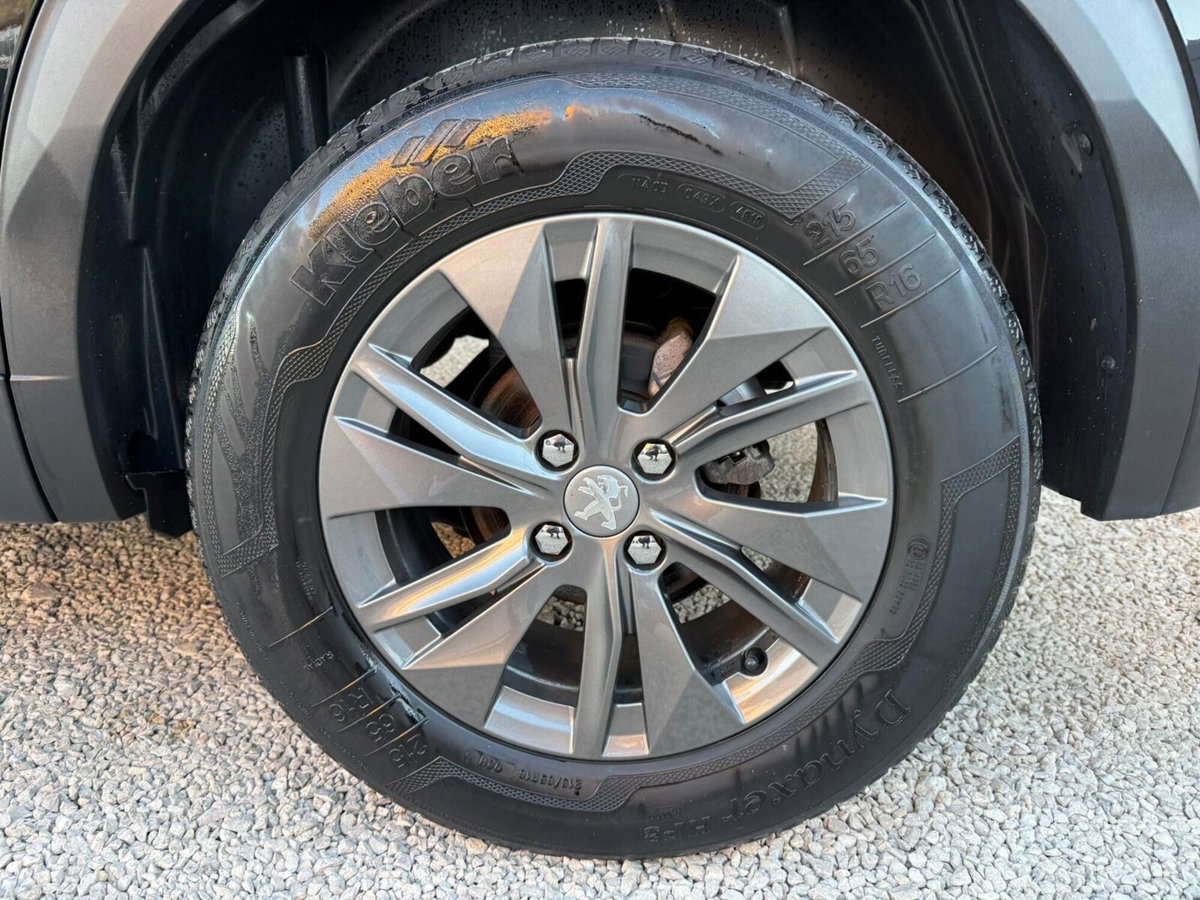 Peugeot 2008 BlueHDi 110 S&S Active Pack (10)