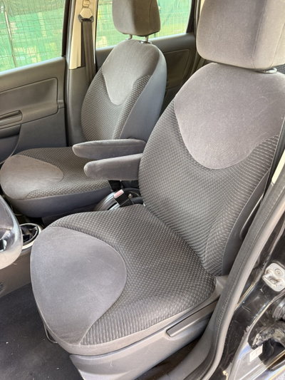 Citroen C3 1.4 Perfect Techno Bi Energy G (9)