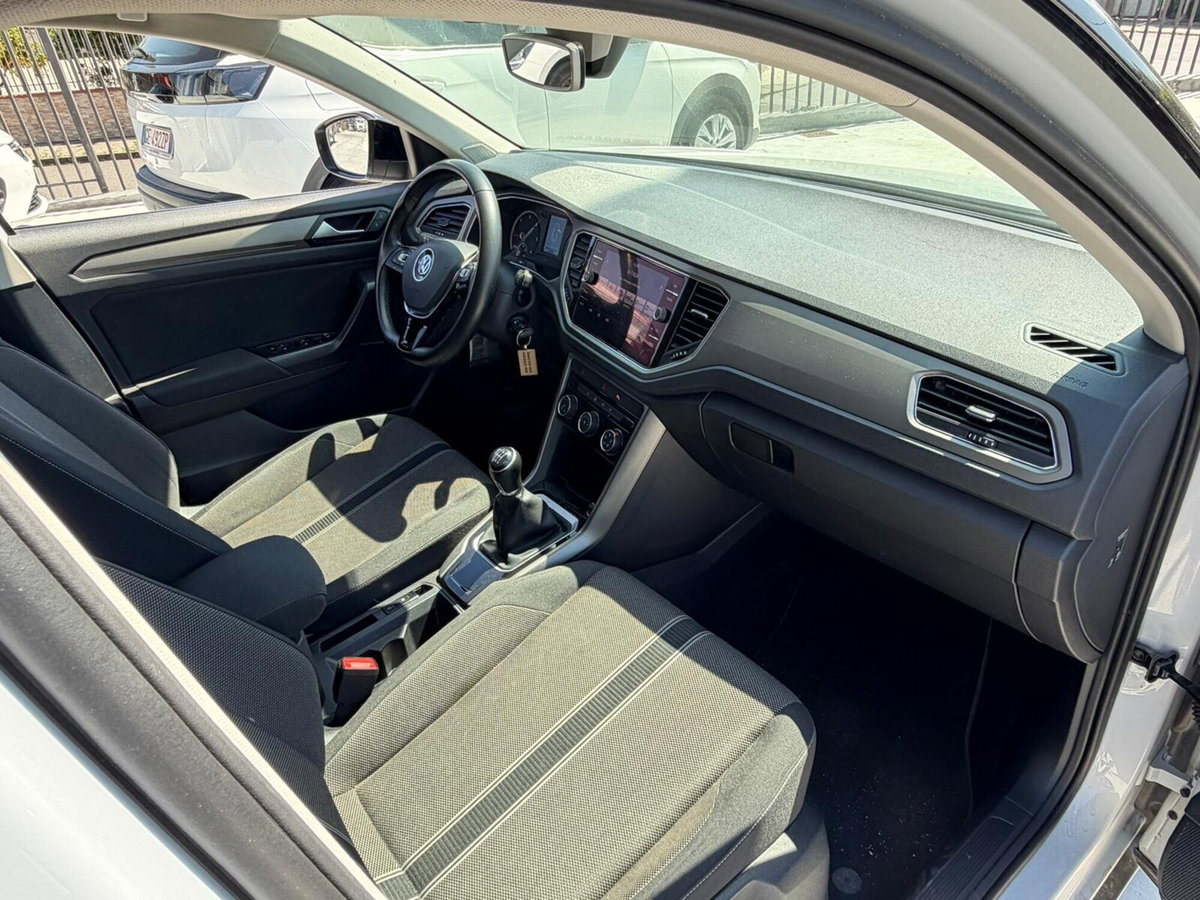 Volkswagen T-Roc 1.6 TDI SCR Style BlueMotion Technology (9)