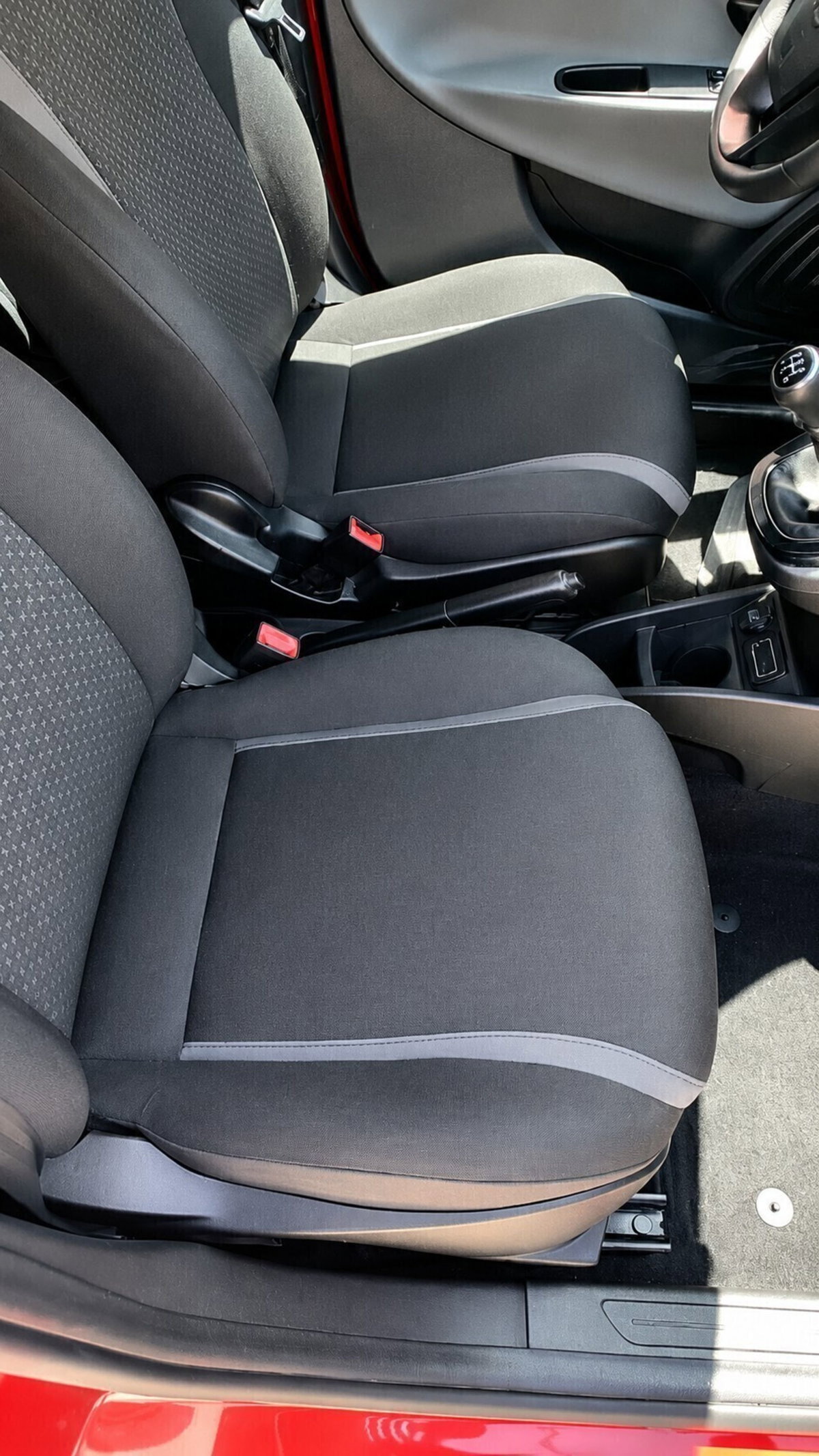 Lancia Ypsilon 1.2 69 CV 5 porte Silver (12)