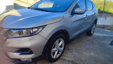 Nissan Qashqai 1.5 dCi Acenta (6)