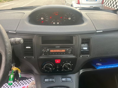 Fiat Idea 1.4 Dynamic EasyPower (14)