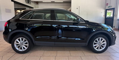 Audi Q3 2.0 TDI 120 CV Business (17)