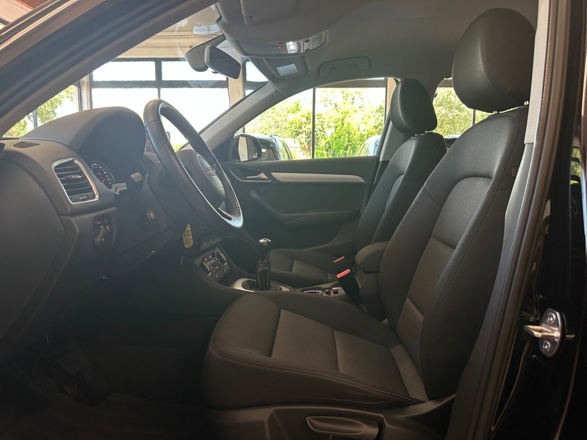 Audi Q3 2.0 TDI 120 CV Business (8)