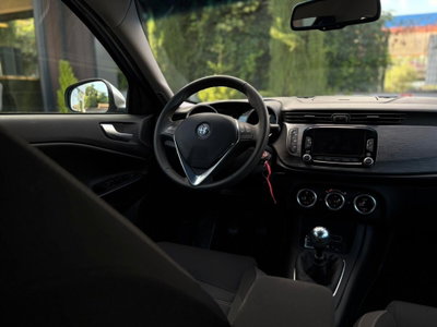Alfa Romeo Giulietta 1.4 Turbo Sprint 120cv (9)