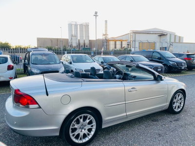 Volvo C70 2.0 D Summum (9)