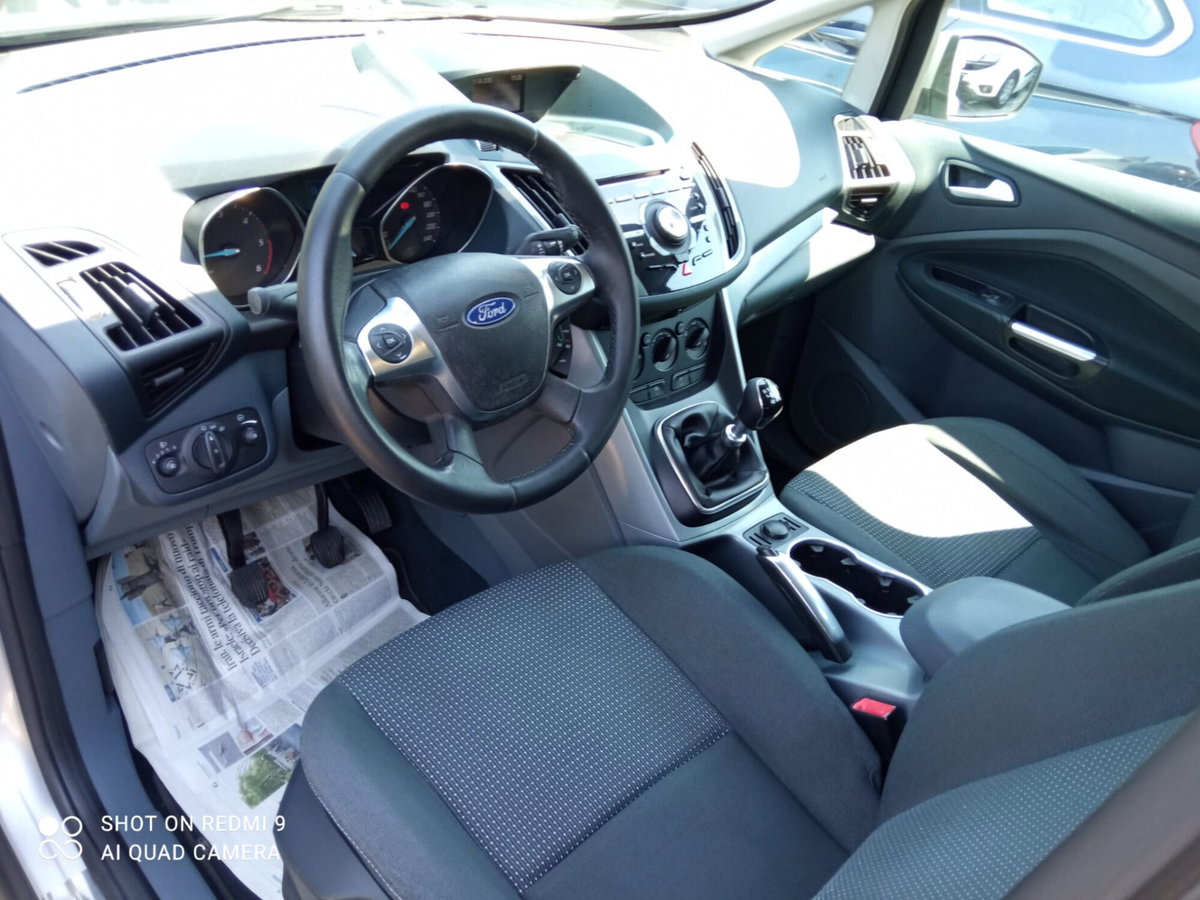 Ford C-Max 1.6 TDCi 115CV Titanium (8)