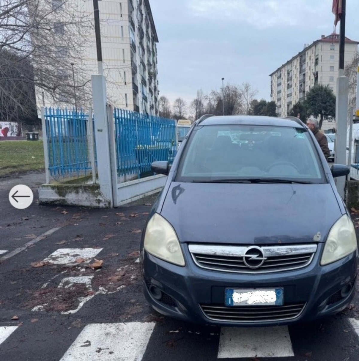 Opel Zafira 1.6 16V VVT Cosmo (3)