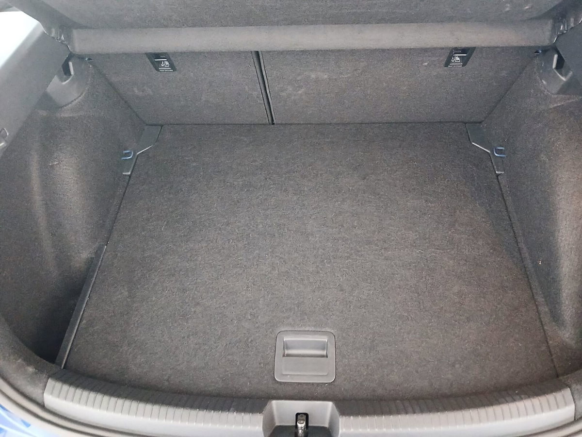Volkswagen Taigo 1.0 tsi R-Line 115cv (20)