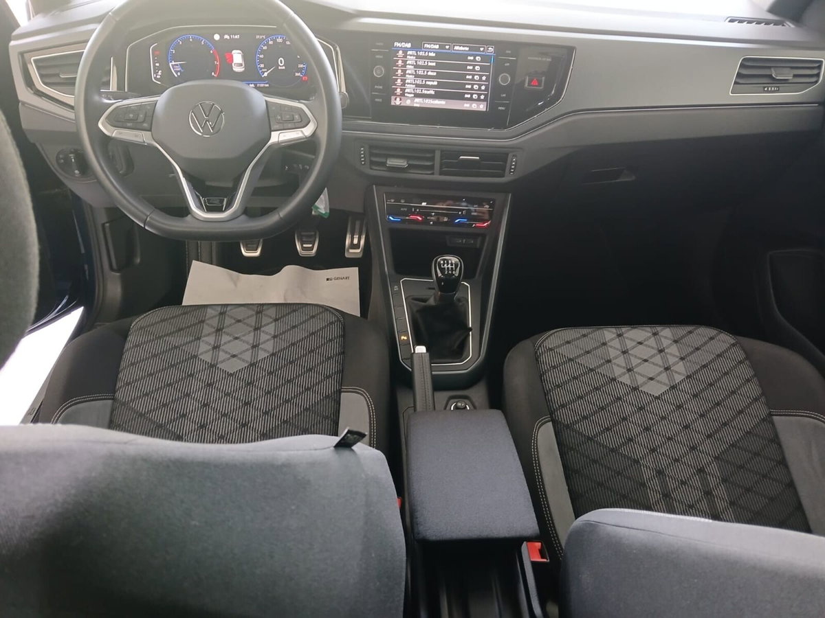 Volkswagen Taigo 1.0 tsi R-Line 115cv (5)