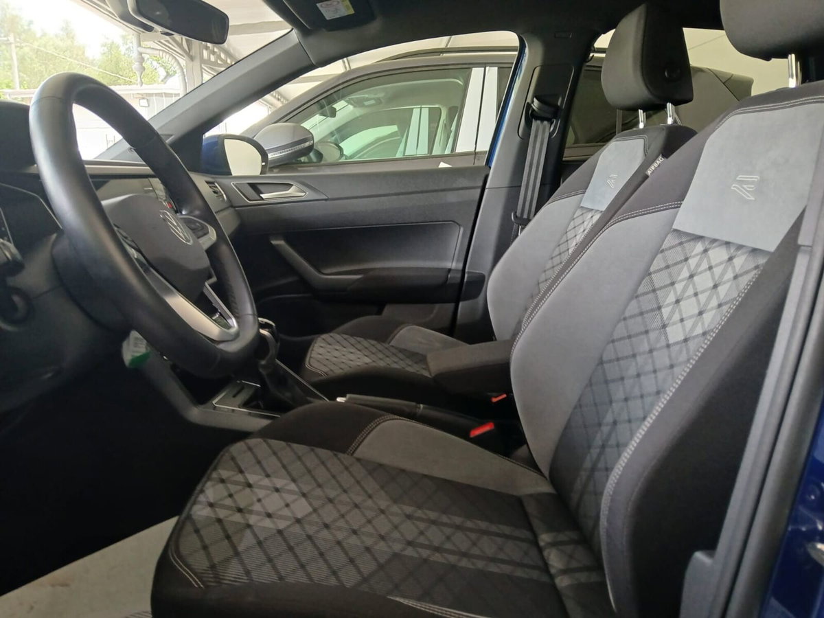 Volkswagen Taigo 1.0 tsi R-Line 115cv (7)