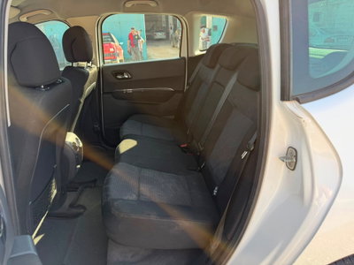 Peugeot 3008 2.0 HDi 150CV Outdoor (10)