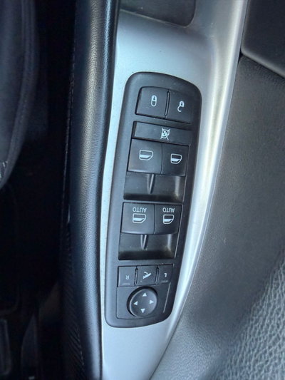 Peugeot 3008 2.0 HDi 150CV Outdoor (15)