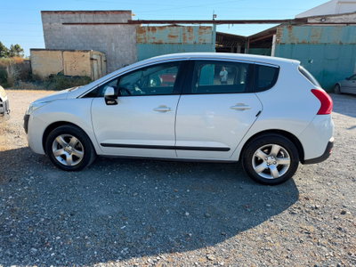 Peugeot 3008 2.0 HDi 150CV Outdoor (3)