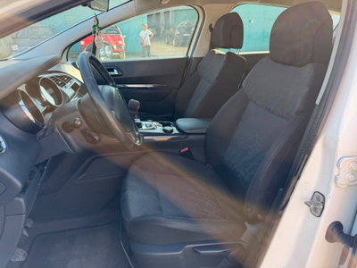 Peugeot 3008 2.0 HDi 150CV Outdoor (9)