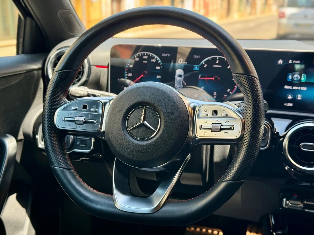 Mercedes-Benz Classe A 180 d Automatic Premium (14)