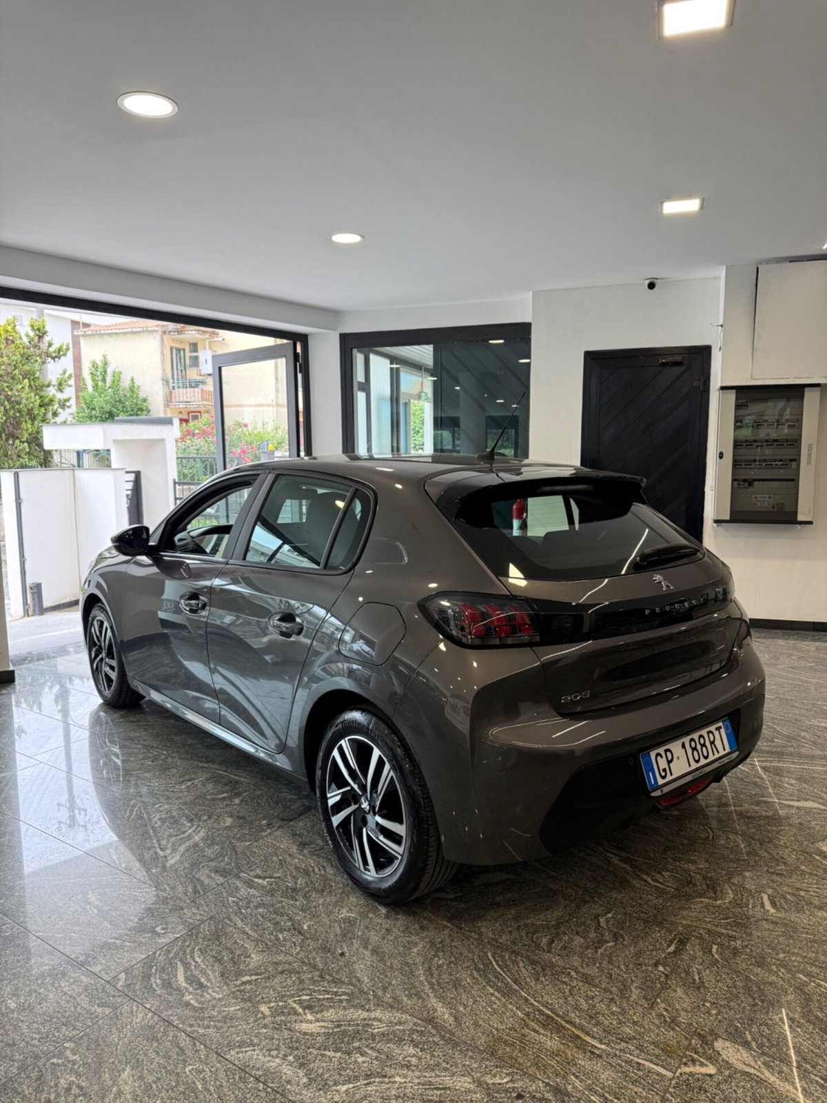 Peugeot 208 PureTech 75 Stop&Start 5 porte Active Pack (4)